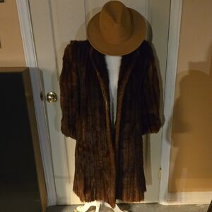 Mink Fur Coat With 2 Pockets and 3/4 Length Sleves